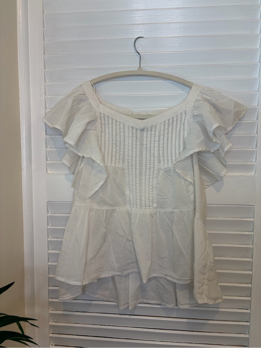 Flowy H&M Divided White 100% Cotton Ruffle Peplum Top in Size M